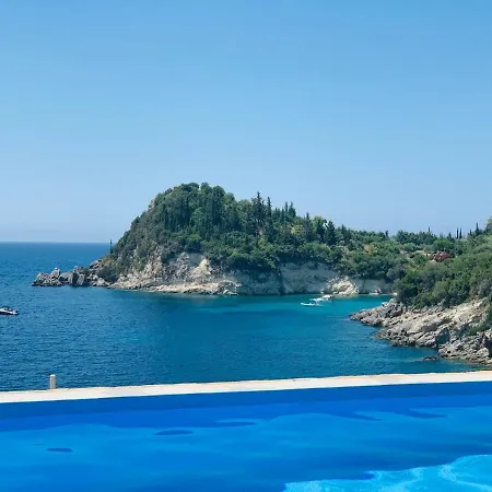 Amousso * Marantochori